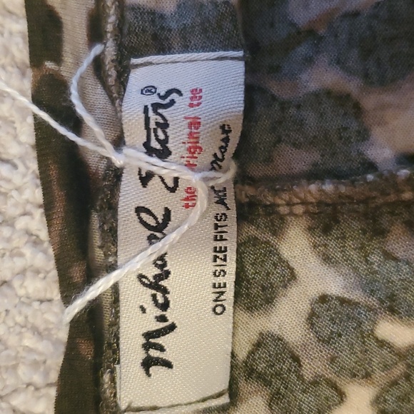 Michael Stars Hilo Crop Top - Picture 4 of 5